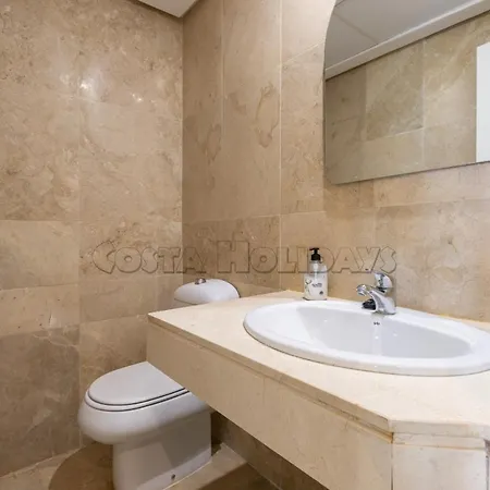 Marina Real 225
